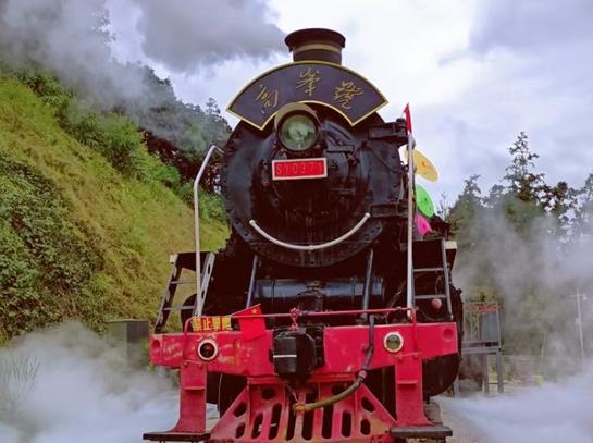 【火车风情 旧时情怀】南宁高峰森林公园火车风情园